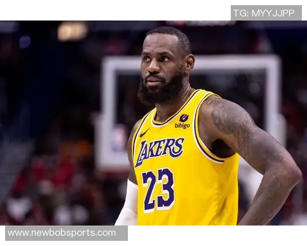 詹姆斯明年或降薪签短约争冠退役传闻不攻自破 詹姆斯明年或降薪签短约争冠退役传闻不攻自破