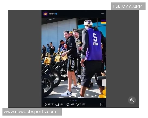 日本性感女星昨日现身湖人主场穿东契奇球衣引发热议 日本性感女星昨日现身湖人主场穿东契奇球衣引发热议