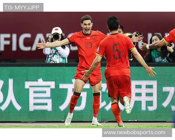 天秀表现！拜合拉木双响助力U22国足2-0领先韩国队