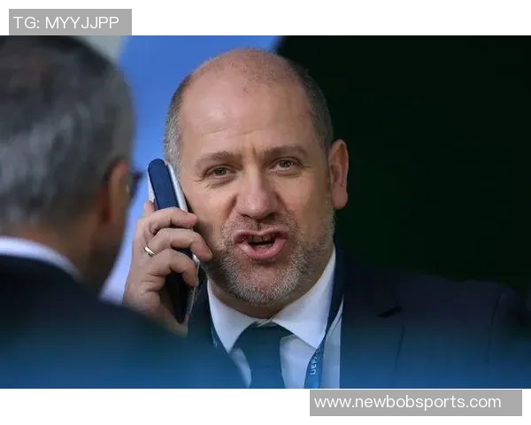 法媒揭秘恩里克新策略训练场引入巨型显示屏提升训练效果